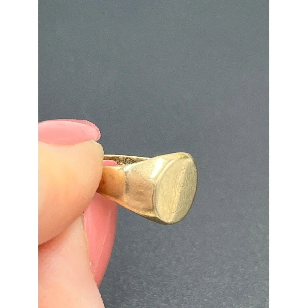 RJW Child Petite 10k Gold signet ring Sz 2.25 Vintage Gold Classic Ring SZ J